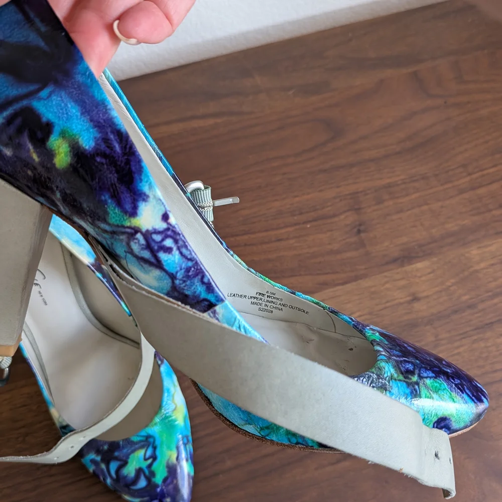 Kenneth Cole New York 100% Leather Hand Painted Heels (Size 8.5) - Picture 7 of 12